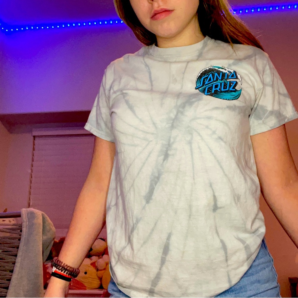 Santa Cruz Graphic Tee